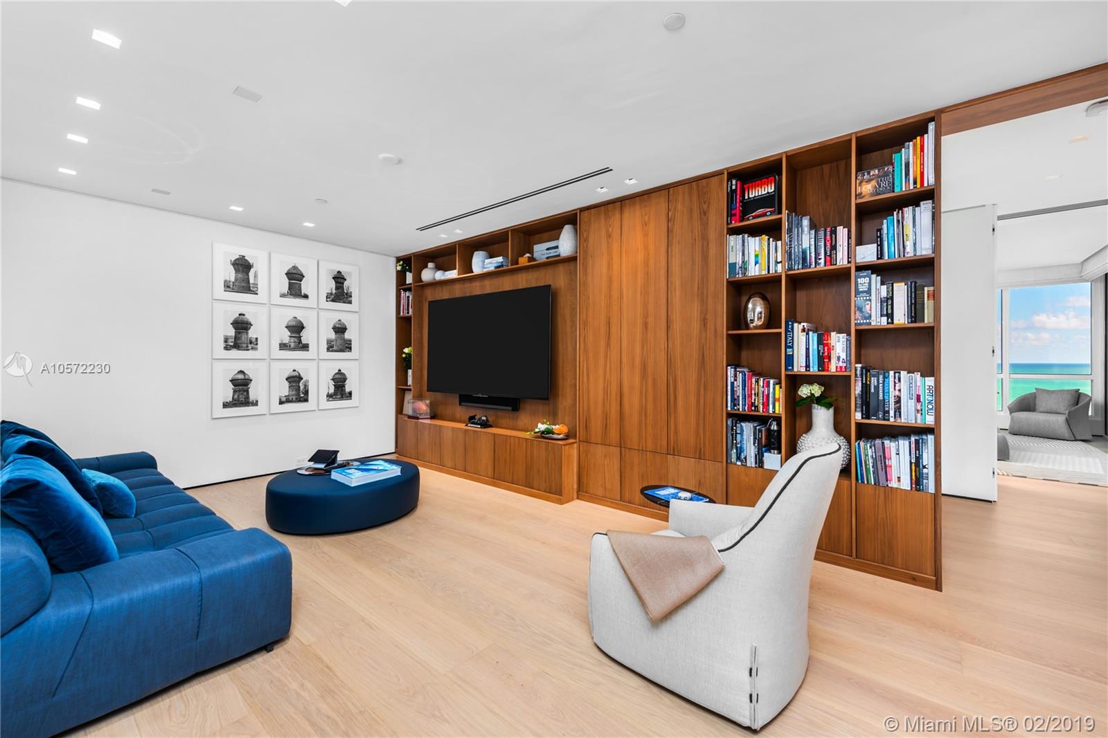 CONTINUUM ON SOUTH BEACH - Residential