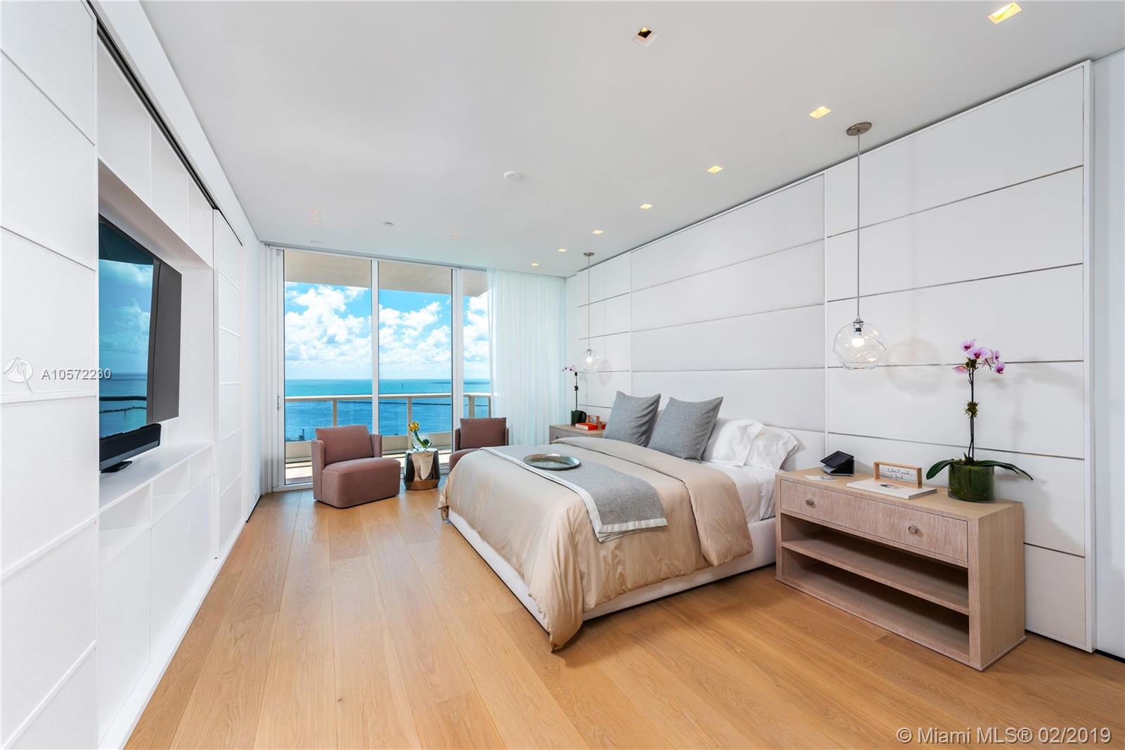 CONTINUUM ON SOUTH BEACH - Residential
