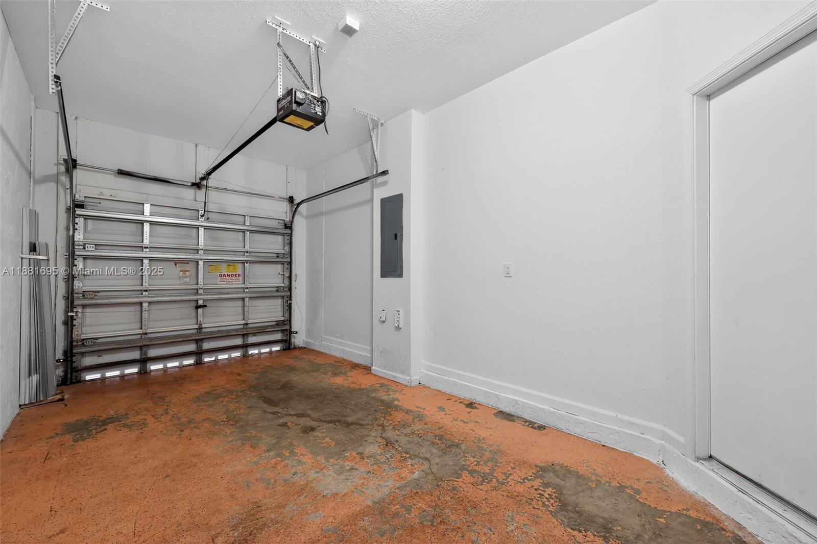 MAJORCA ISLES III CONDO - Residential