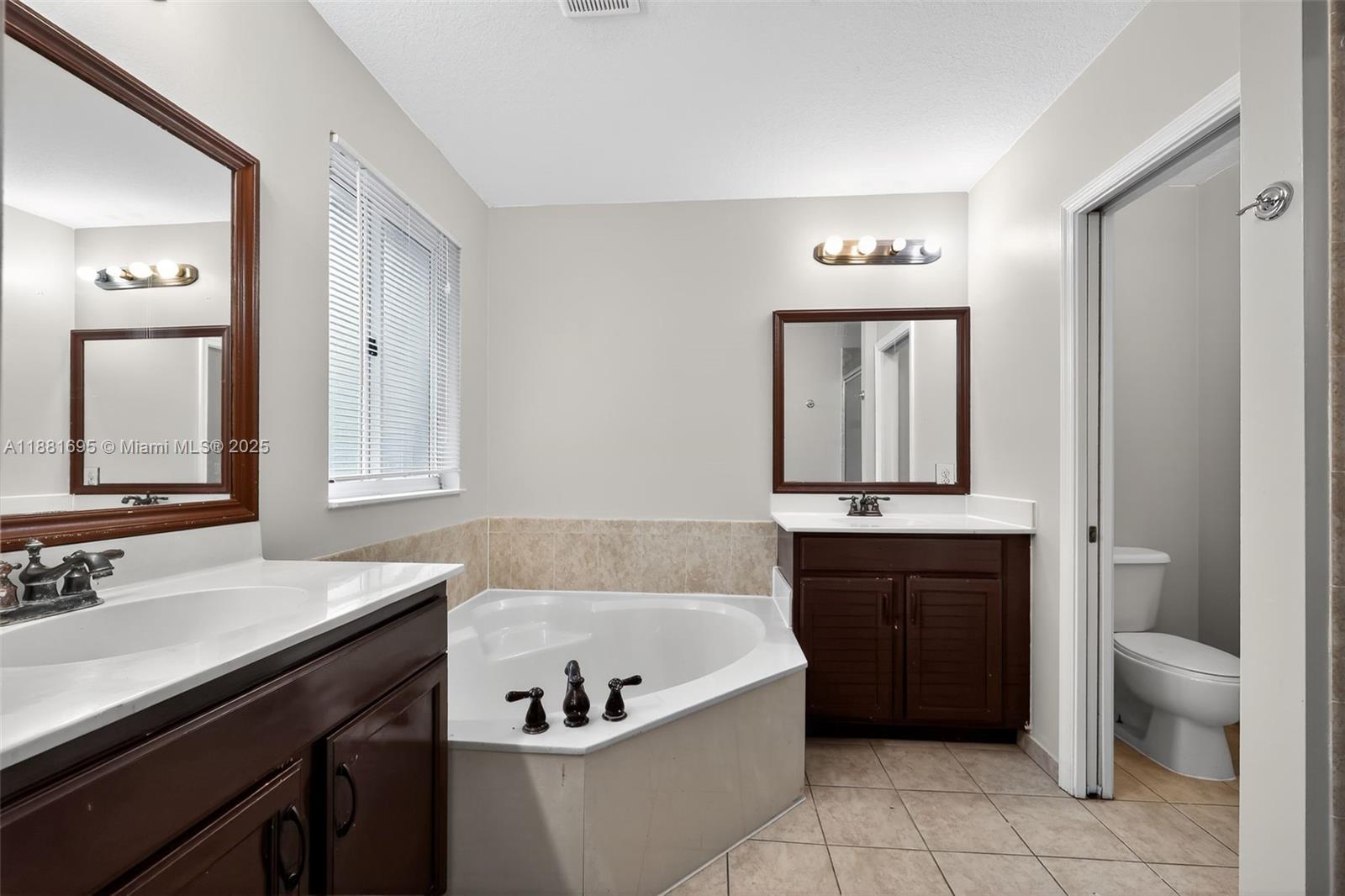 MAJORCA ISLES III CONDO - Residential