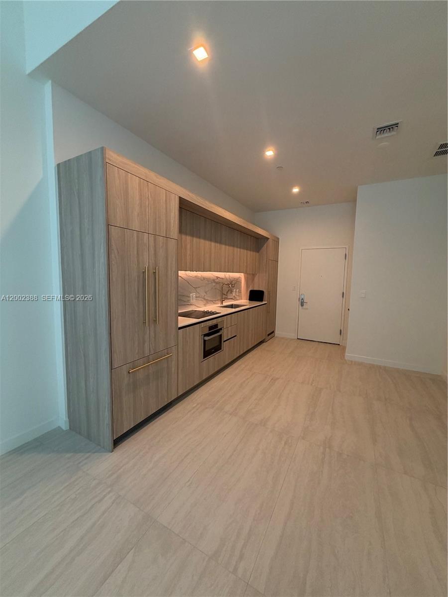 Viceroy Brickell - Residential Lease