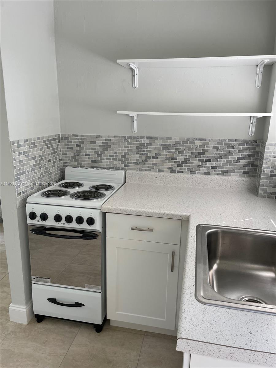 RESUB OF HIGHLAND ESTATES - Residential Lease