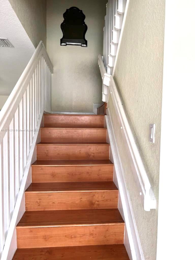 LAKES BY THE BAY SEC 8 - Residential