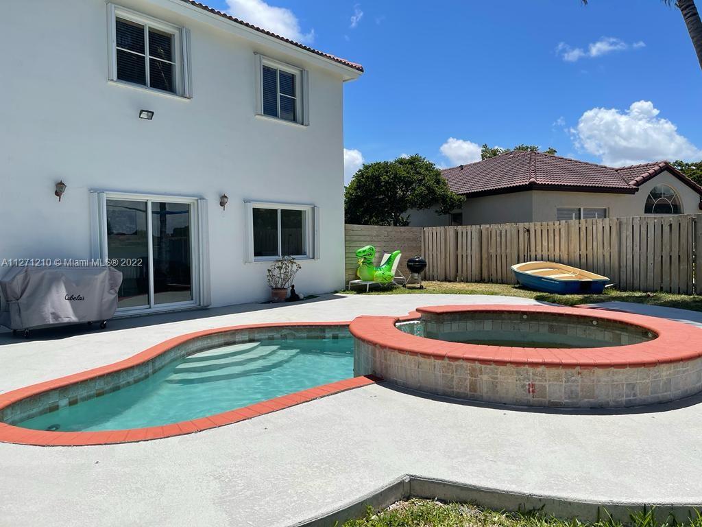 LAKES BY THE BAY SEC 8 - Residential