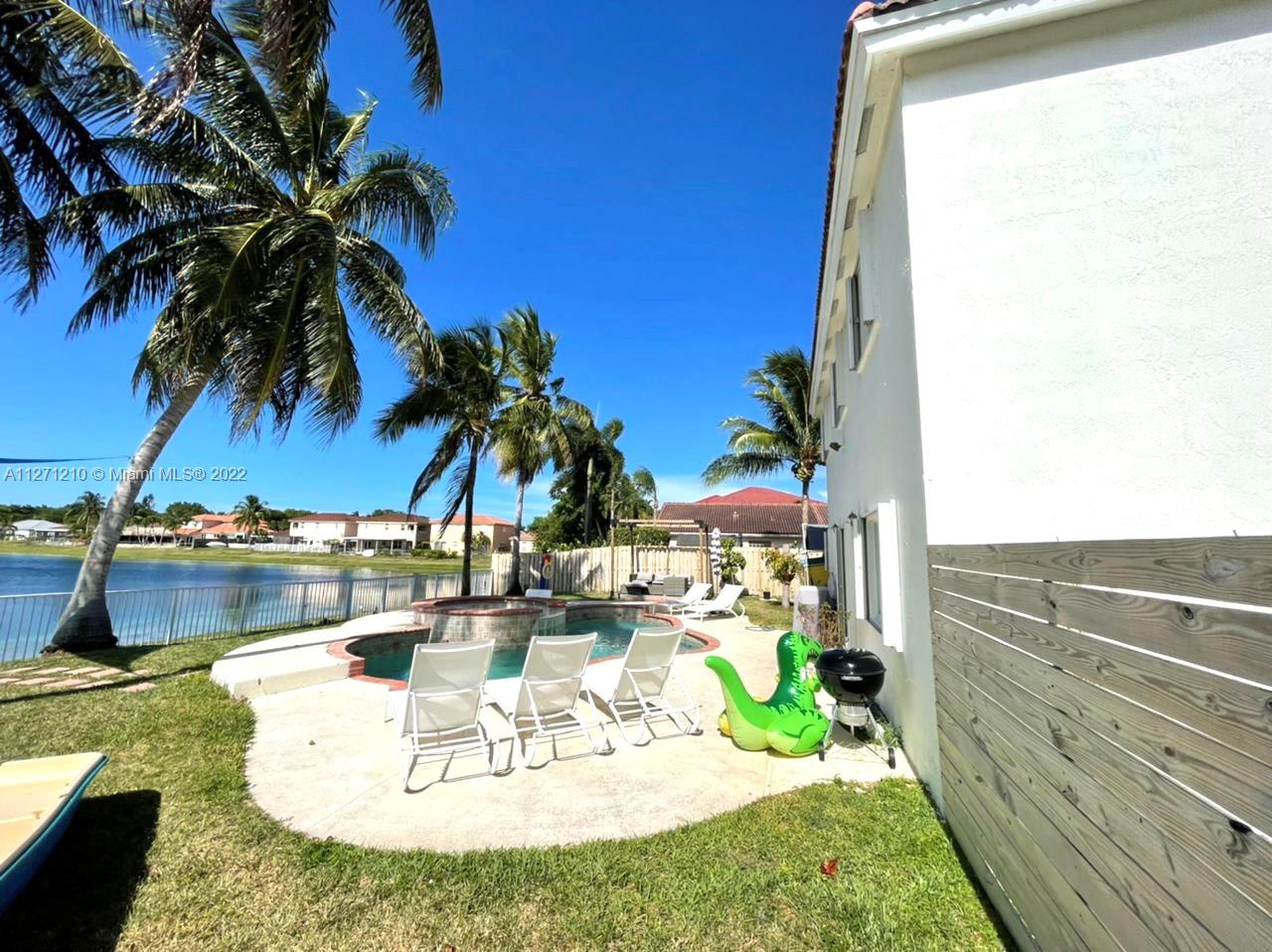 LAKES BY THE BAY SEC 8 - Residential