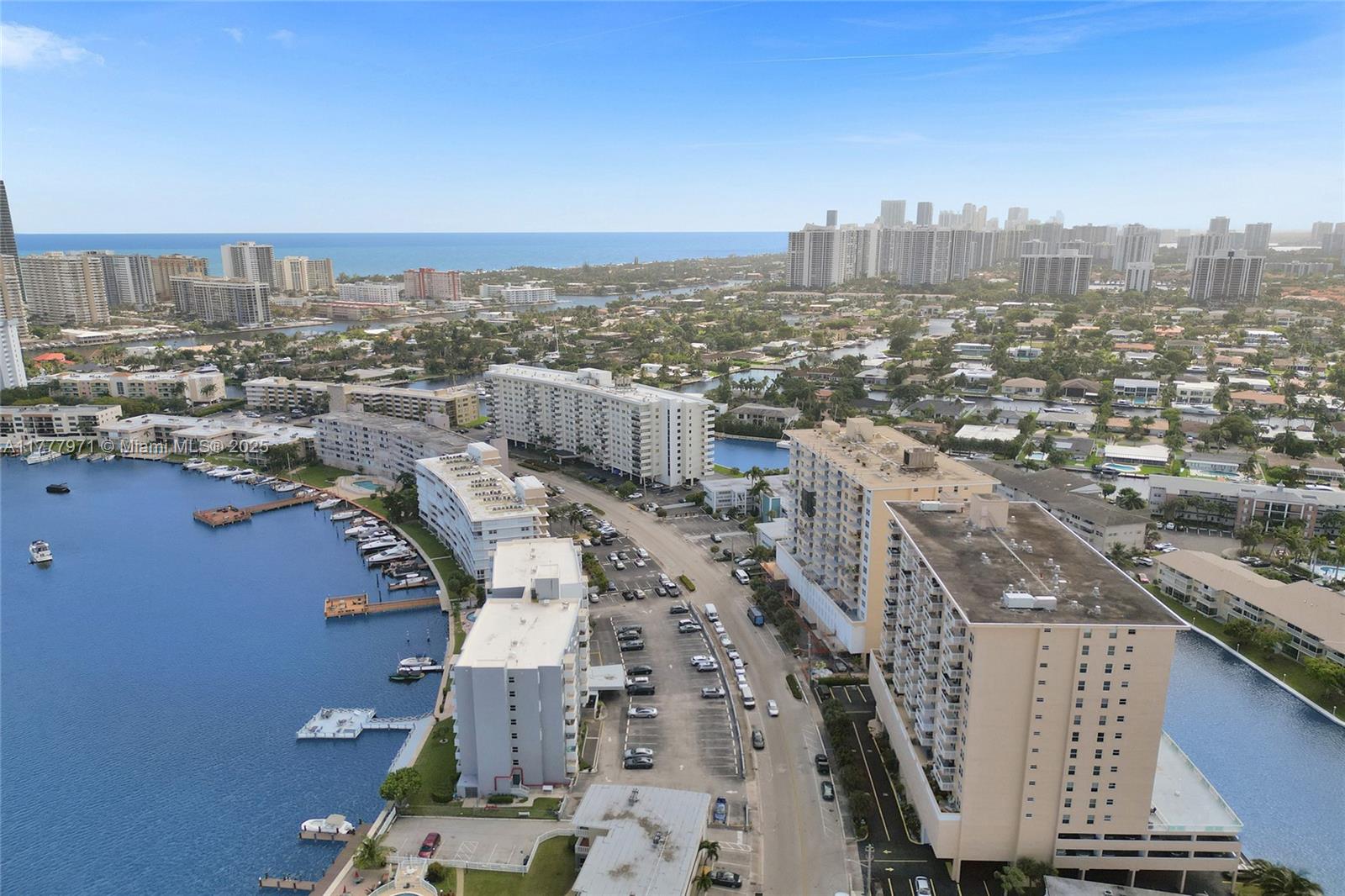 GOLDEN ISLES YACHT CLUB C - Residential
