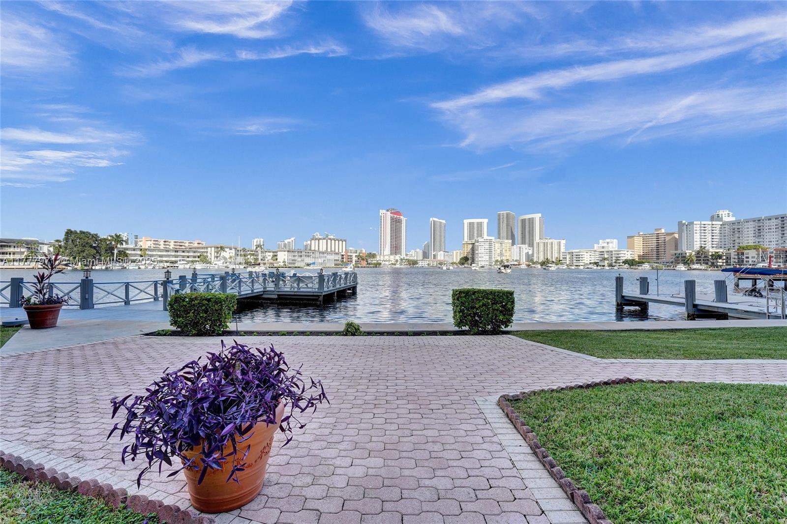 GOLDEN ISLES YACHT CLUB C - Residential
