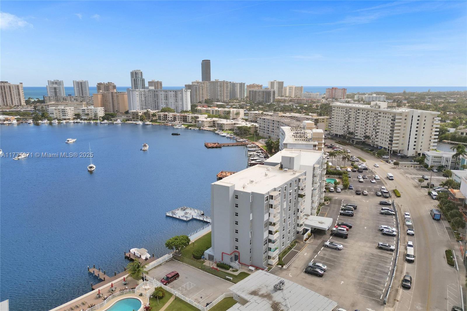 GOLDEN ISLES YACHT CLUB C - Residential
