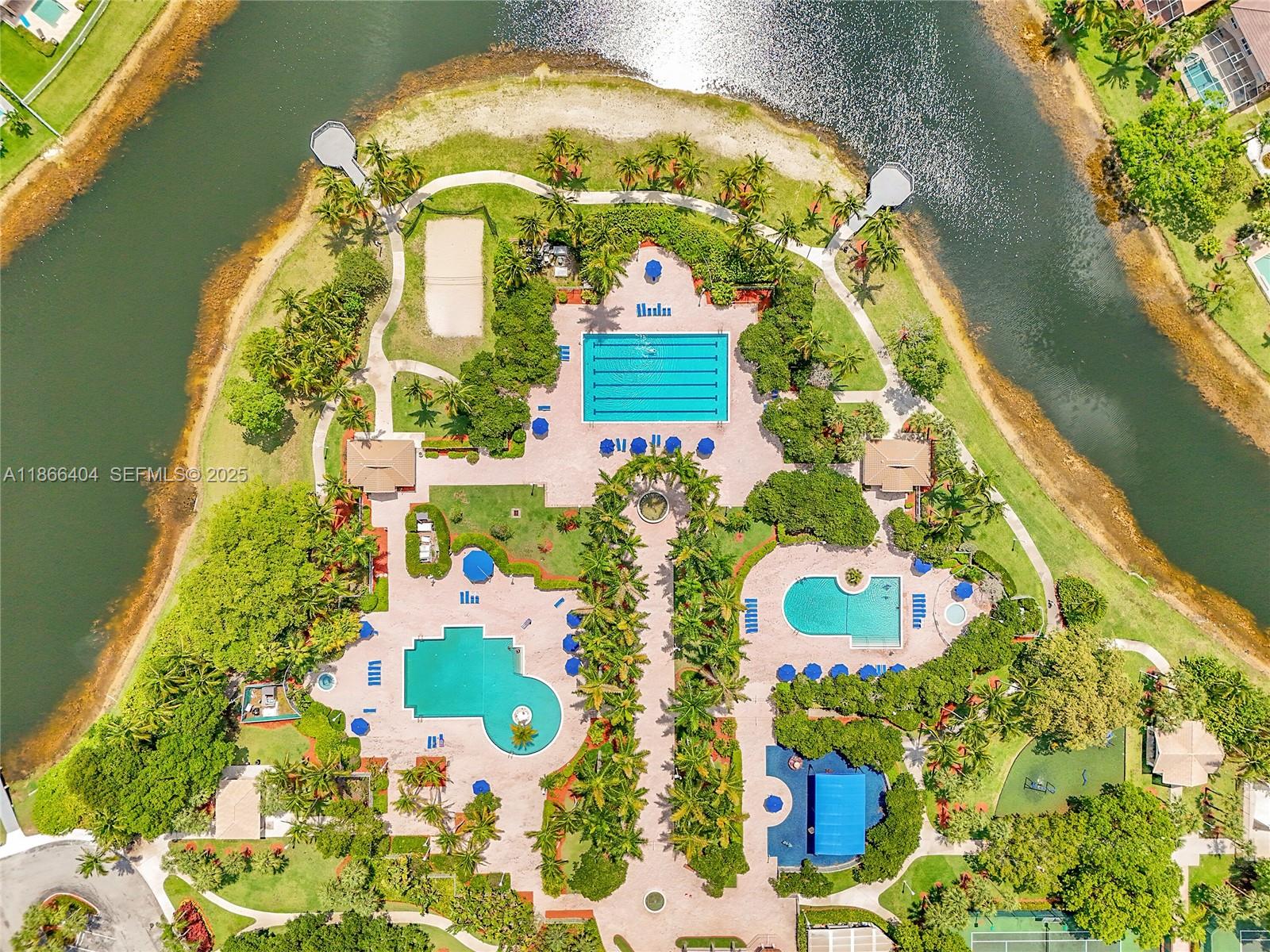 PEMBROKE ISLES V - Residential