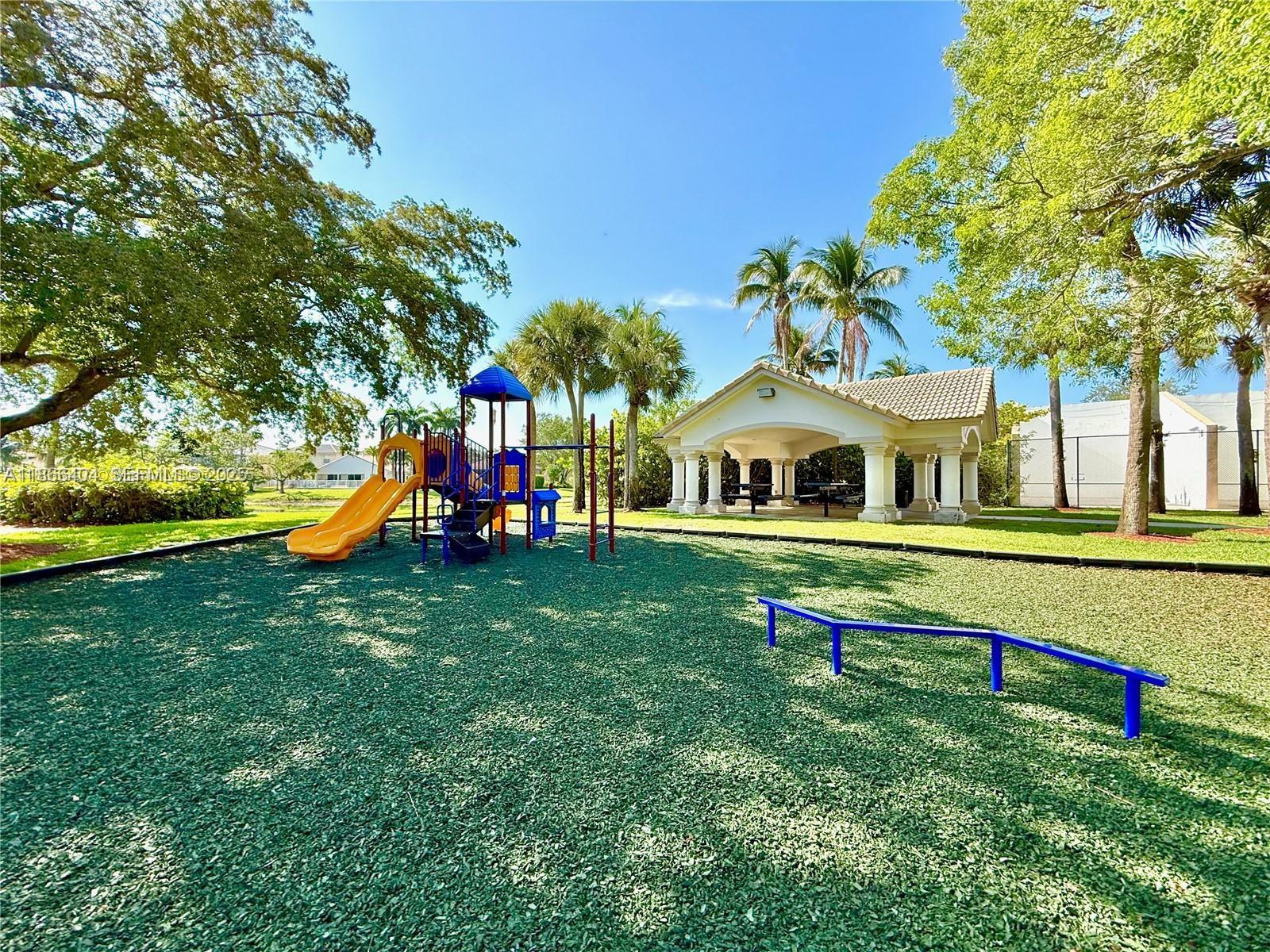 PEMBROKE ISLES V - Residential