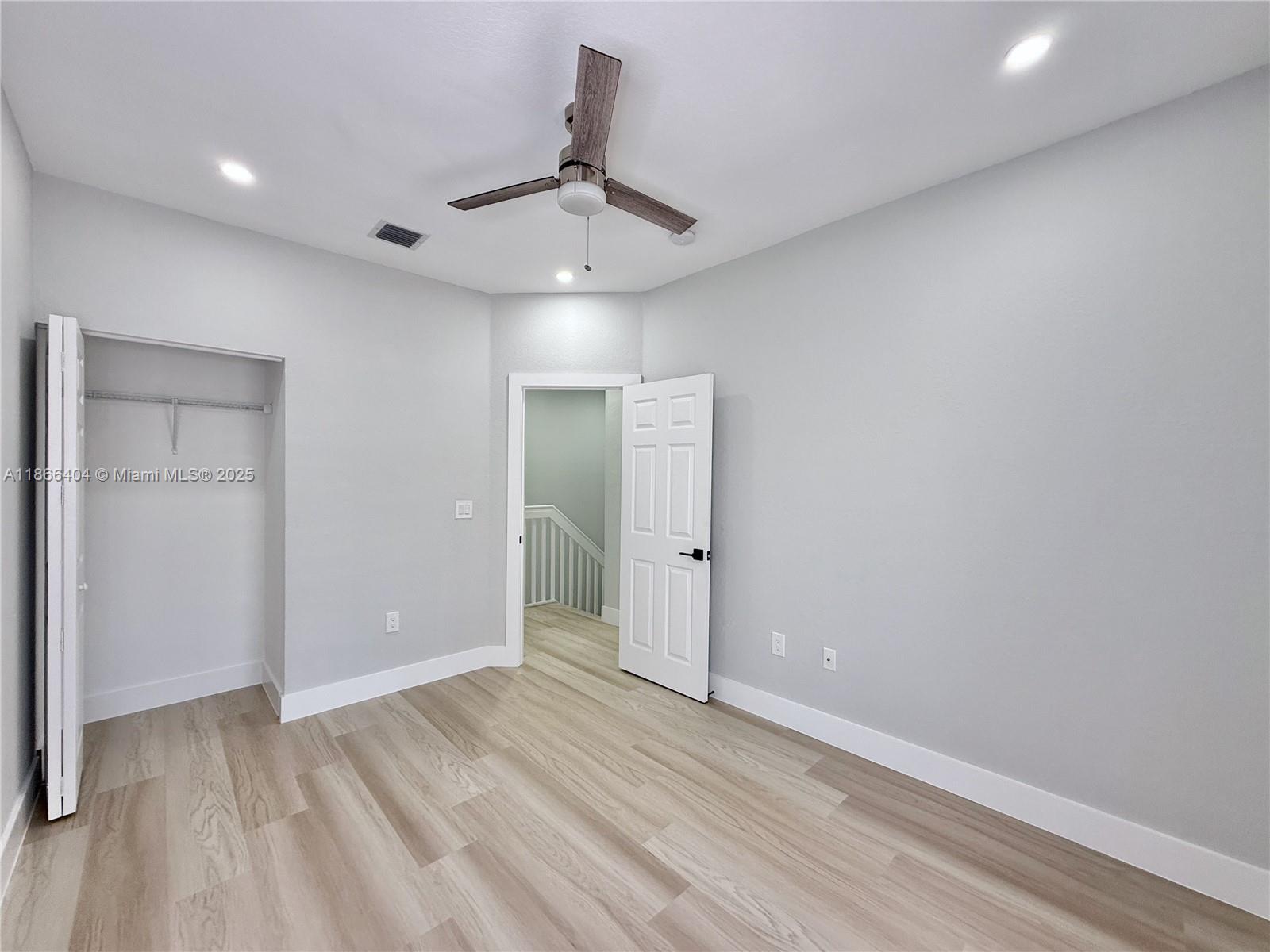 PEMBROKE ISLES V - Residential