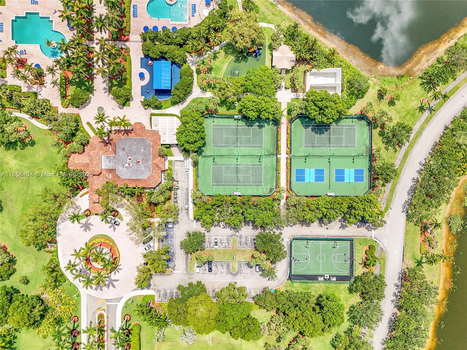 PEMBROKE ISLES V - Residential