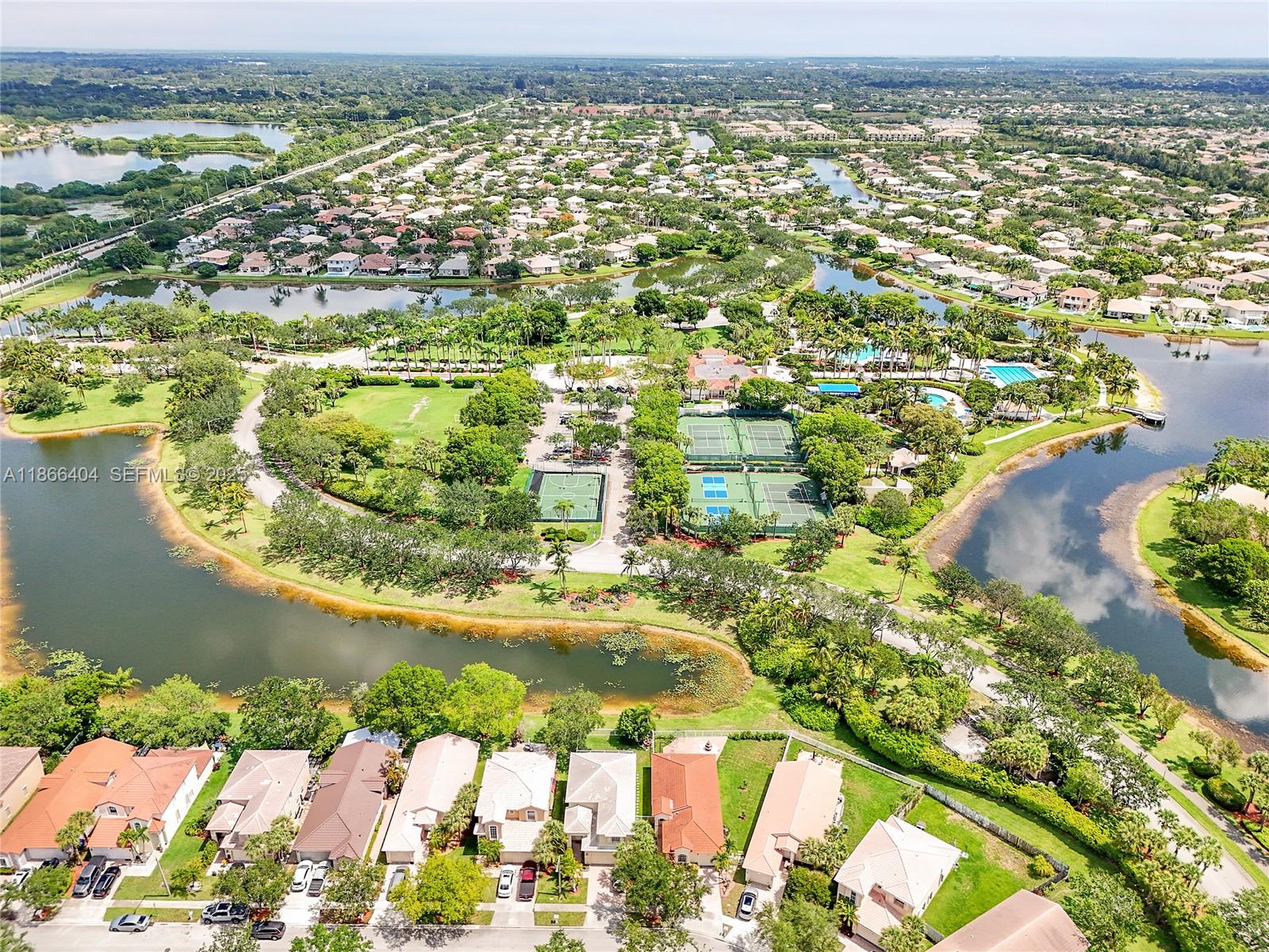 PEMBROKE ISLES V - Residential