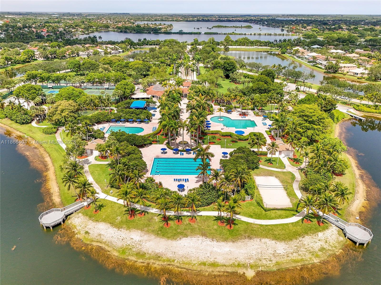 PEMBROKE ISLES V - Residential