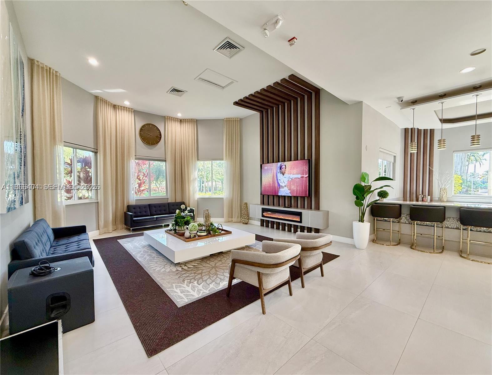 PEMBROKE ISLES V - Residential