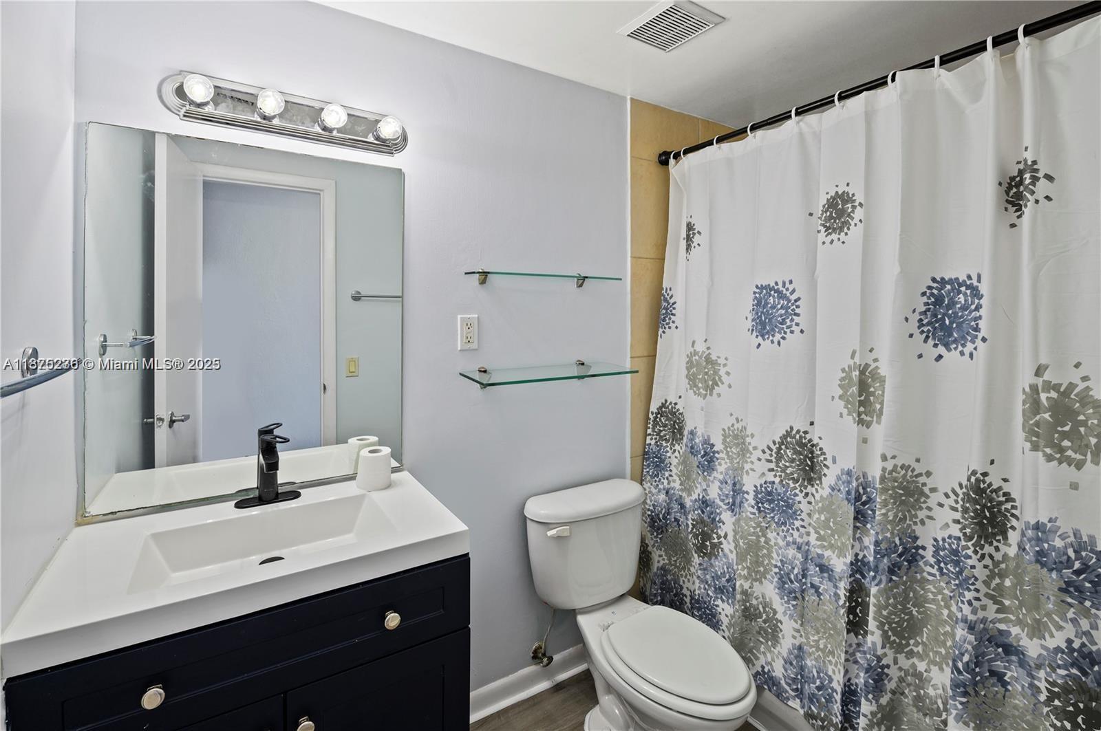 RIVE MARSEILLES CONDO - Residential Lease