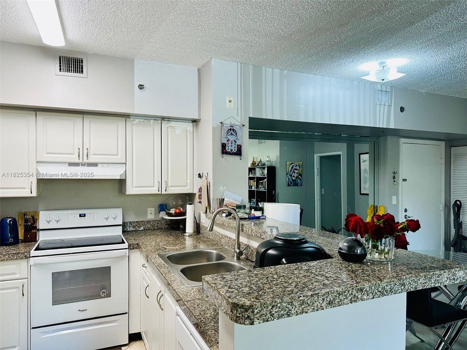 THE YACHT CLUB AT AVENTUR - Residential