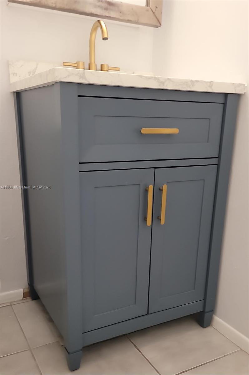 ROYAL PARK CONDO - Residential