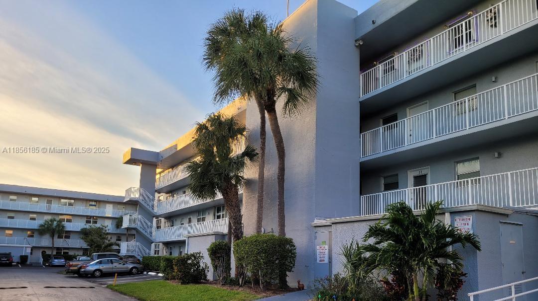 ROYAL PARK CONDO - Residential