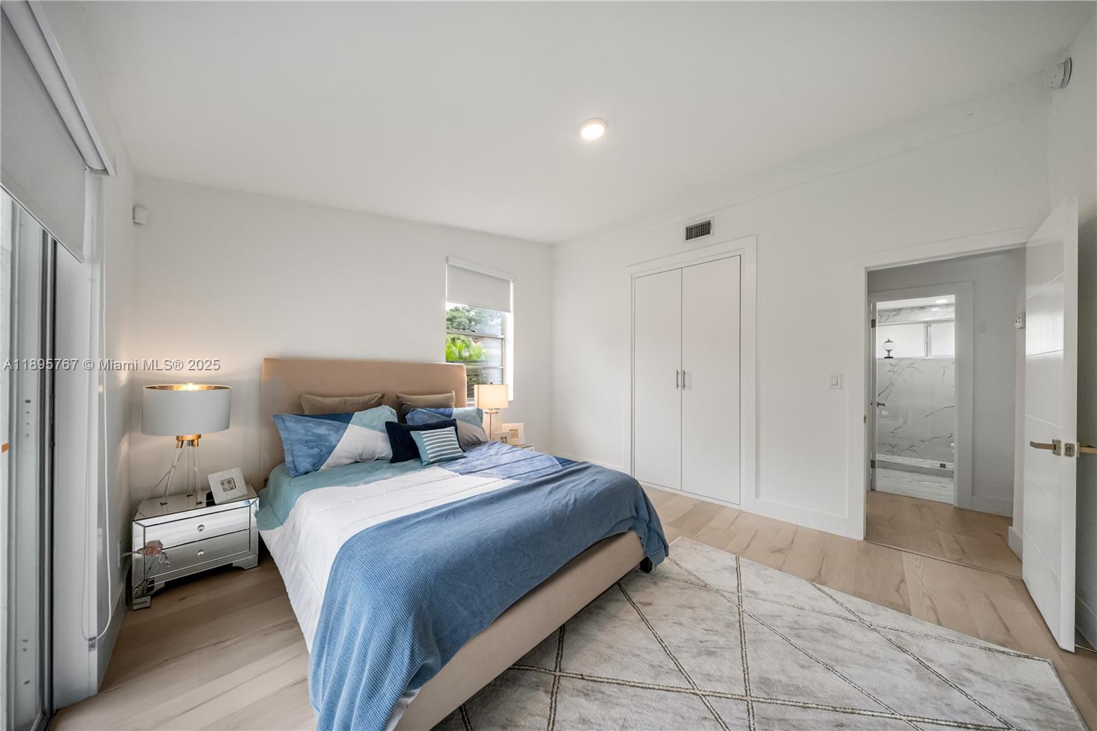 LAUDERDALE ISLES NO 2-BLK - Residential