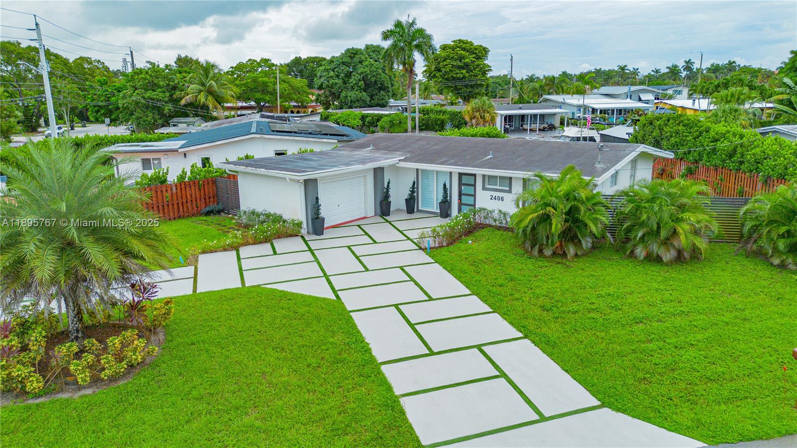 LAUDERDALE ISLES NO 2-BLK - Residential