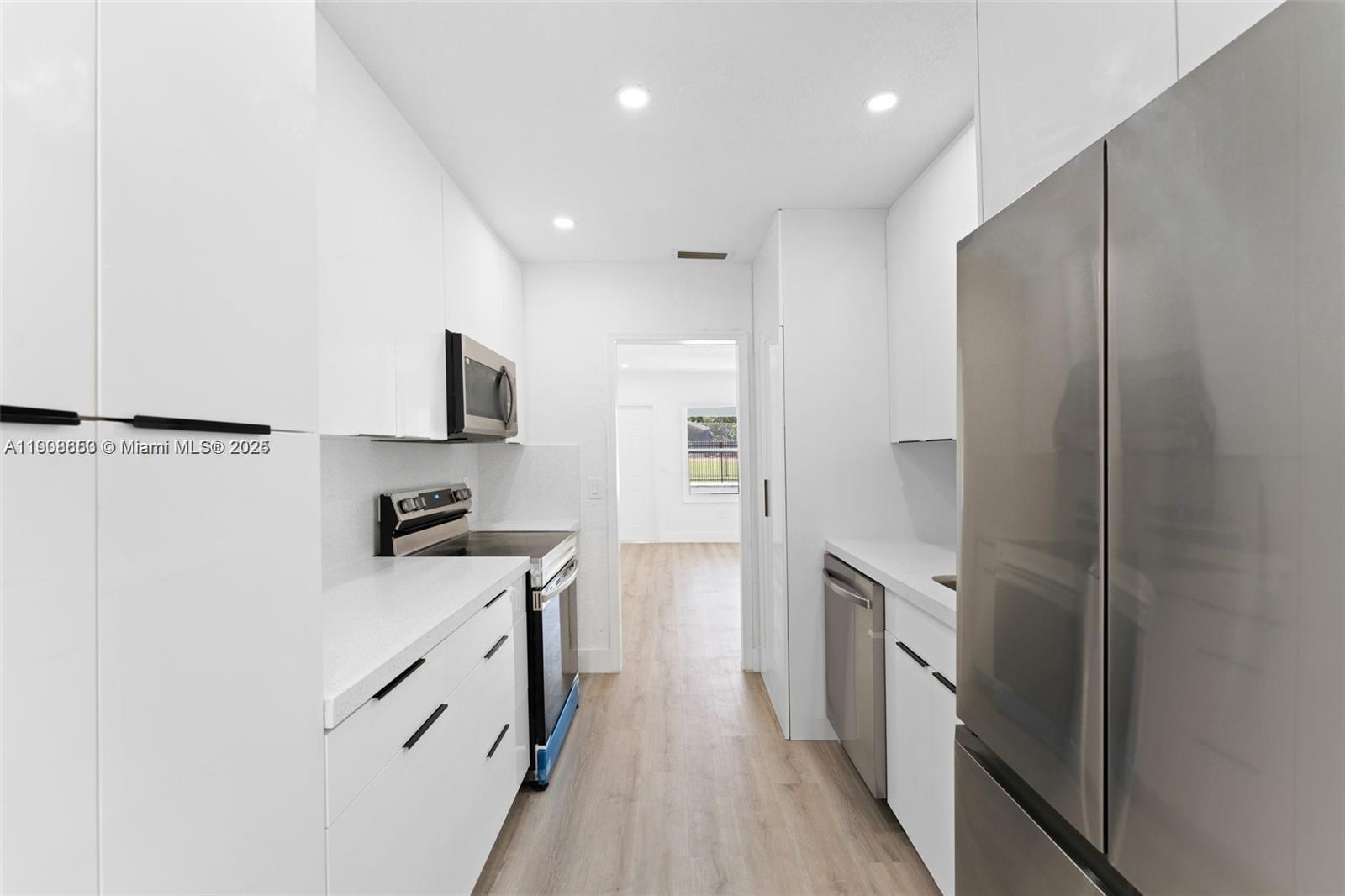 COM SILVER BLUFF - Residential Lease