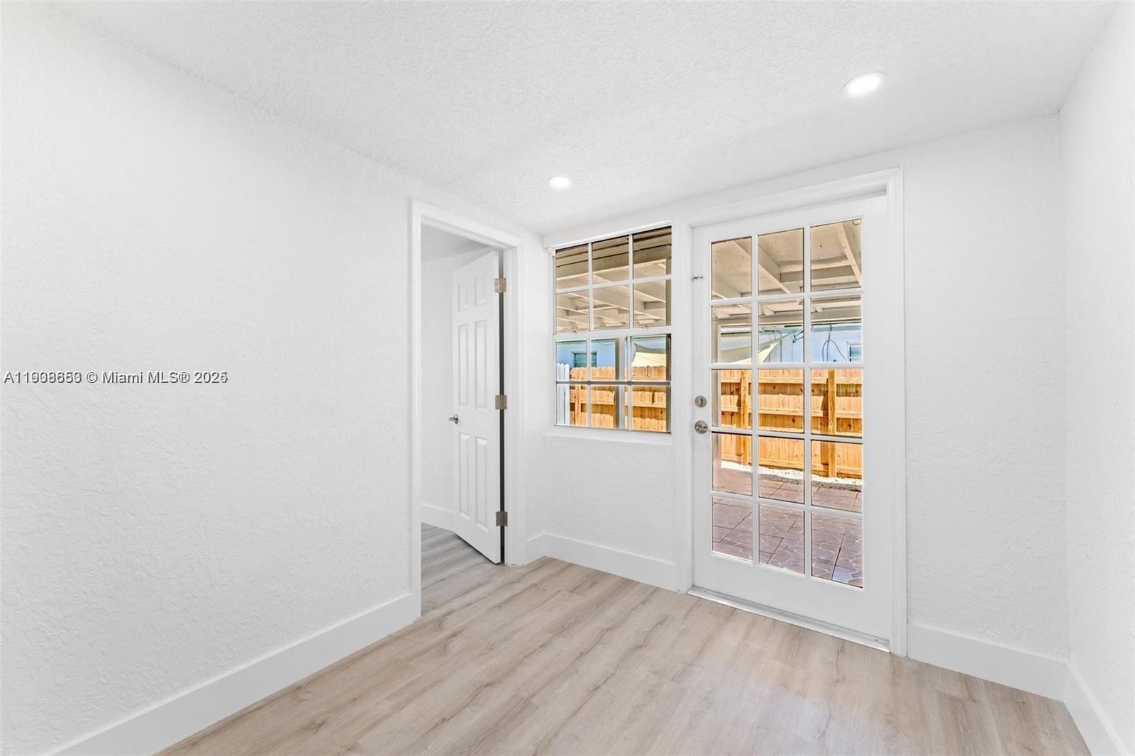 COM SILVER BLUFF - Residential Lease