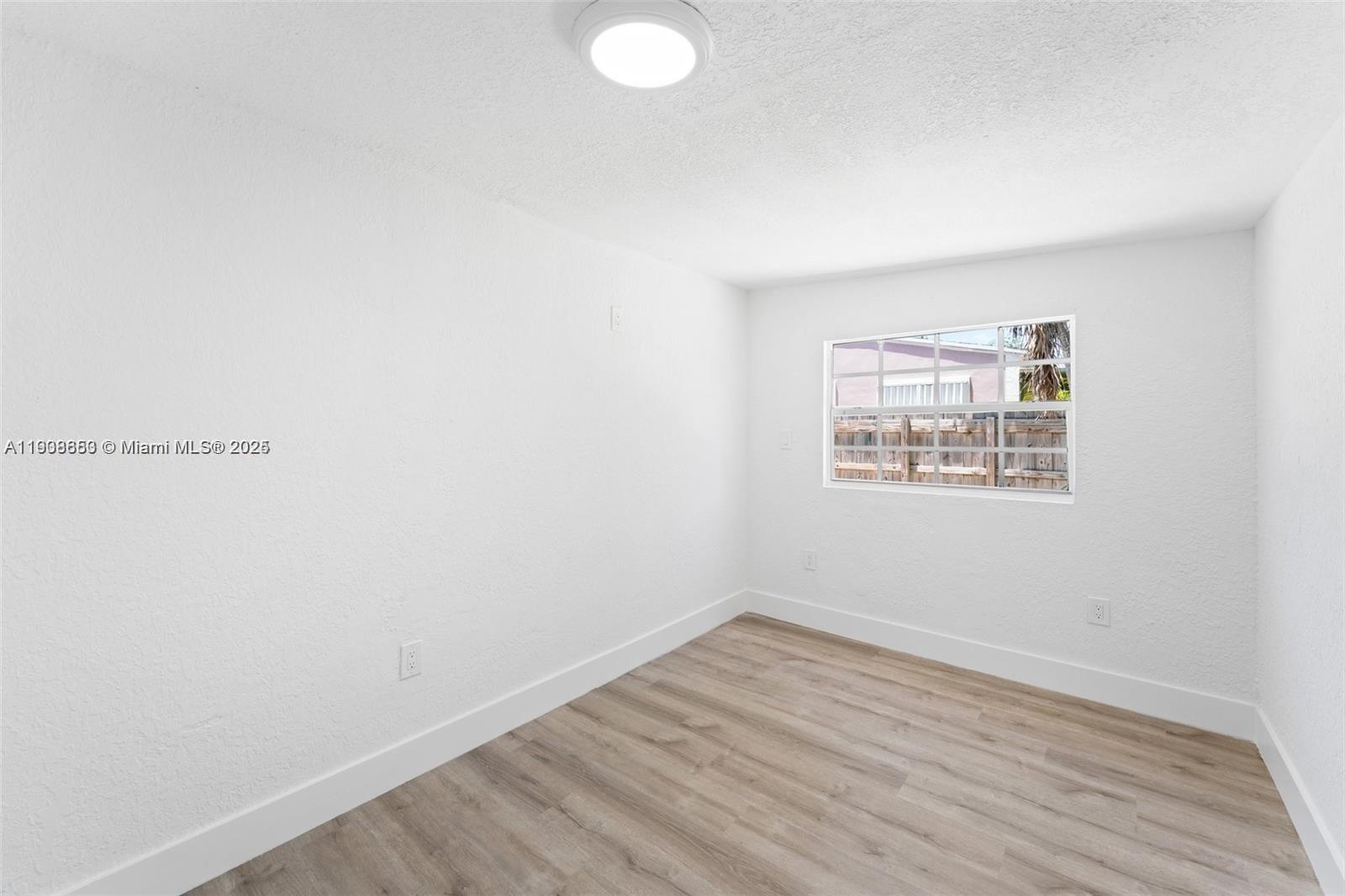 COM SILVER BLUFF - Residential Lease