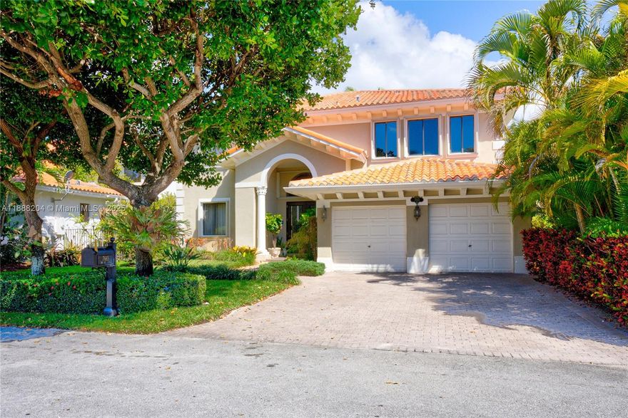 Discover top-tier resort-style living in the prestigious Cutler Cay community with this meticulously maintained 5-
bedroom, 4-bathroom residence. Spanning 3,945 sq. ft., this residence offers a harmonious blend of luxury,
comfort, and community. Key Features: Grand Entrance: Step into a welcoming foyer with soaring vaulted ceilings,
setting the tone for the home's spacious interiors. Gourmet Kitchen: Equipped with Stainless steel appliances,
granite countertops, and a central island, perfect for culinary enthusiasts. Master Suite Retreat: Overlooking a
serene garden, the expansive master suite boasts a walk-in closet and a luxurious en-suite bathroom. Elegant
Living Spaces: Open-concept design with elegant archways, and abundant natural light throughout.