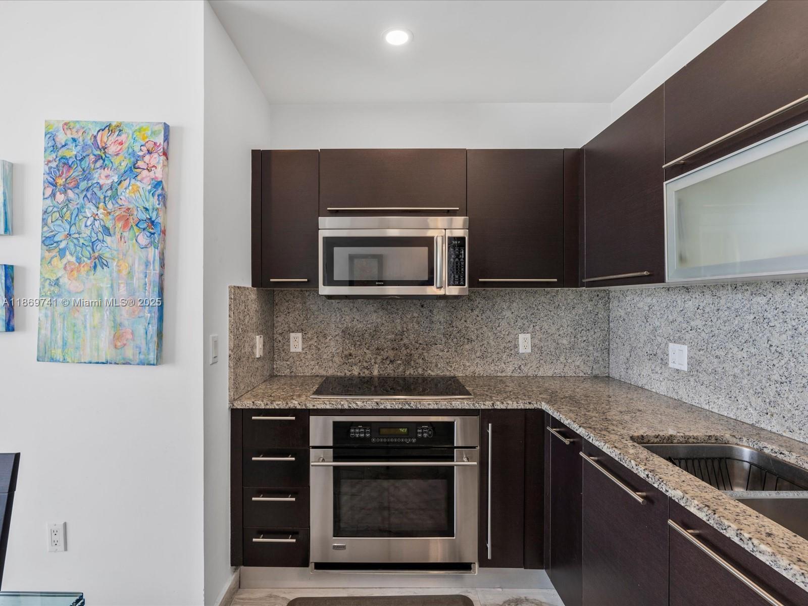 950 Brickell Bay Dr. 5206