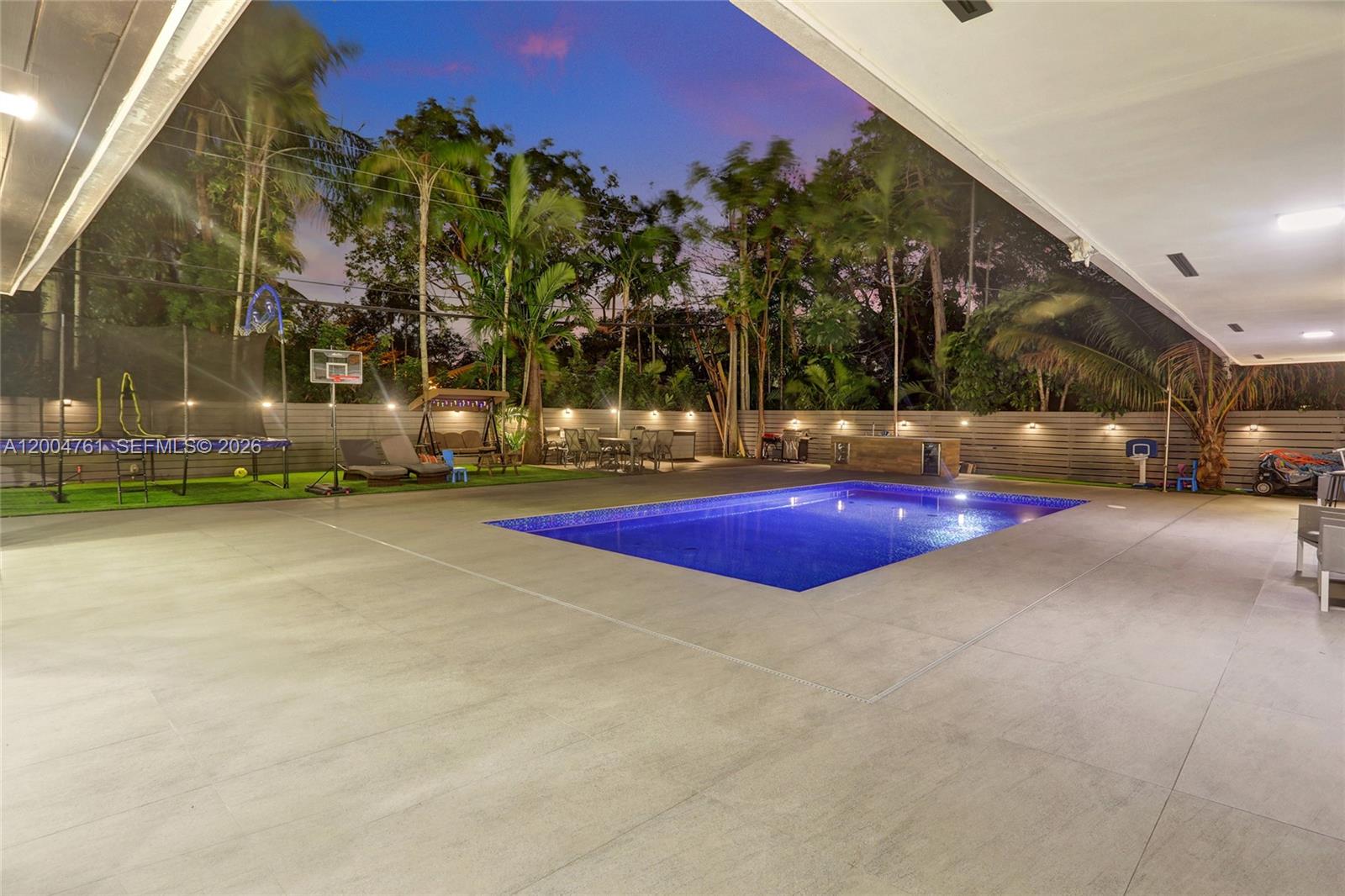 GREYNOLDS PARK WEST - Residential