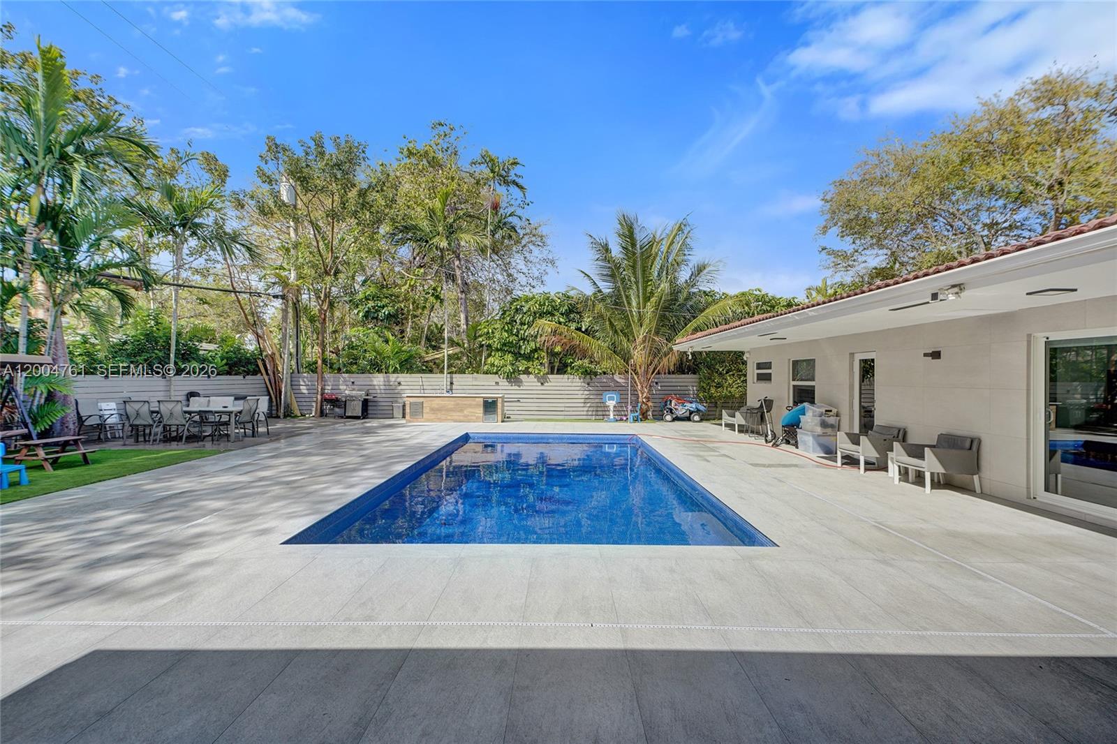 GREYNOLDS PARK WEST - Residential