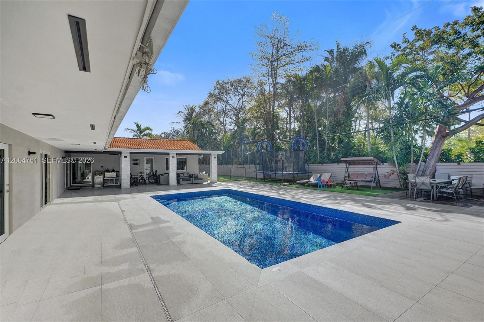 GREYNOLDS PARK WEST - Residential