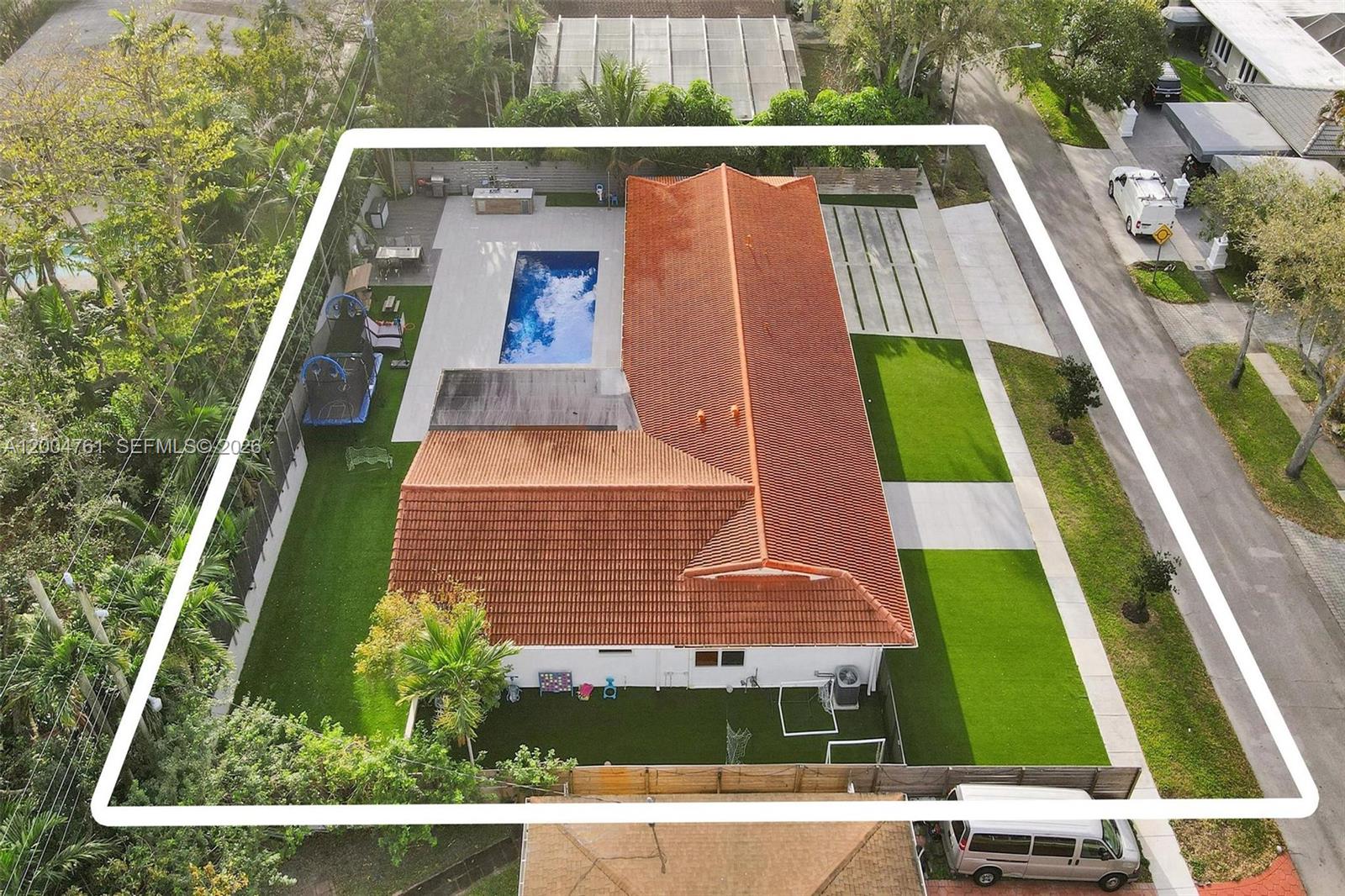 GREYNOLDS PARK WEST - Residential