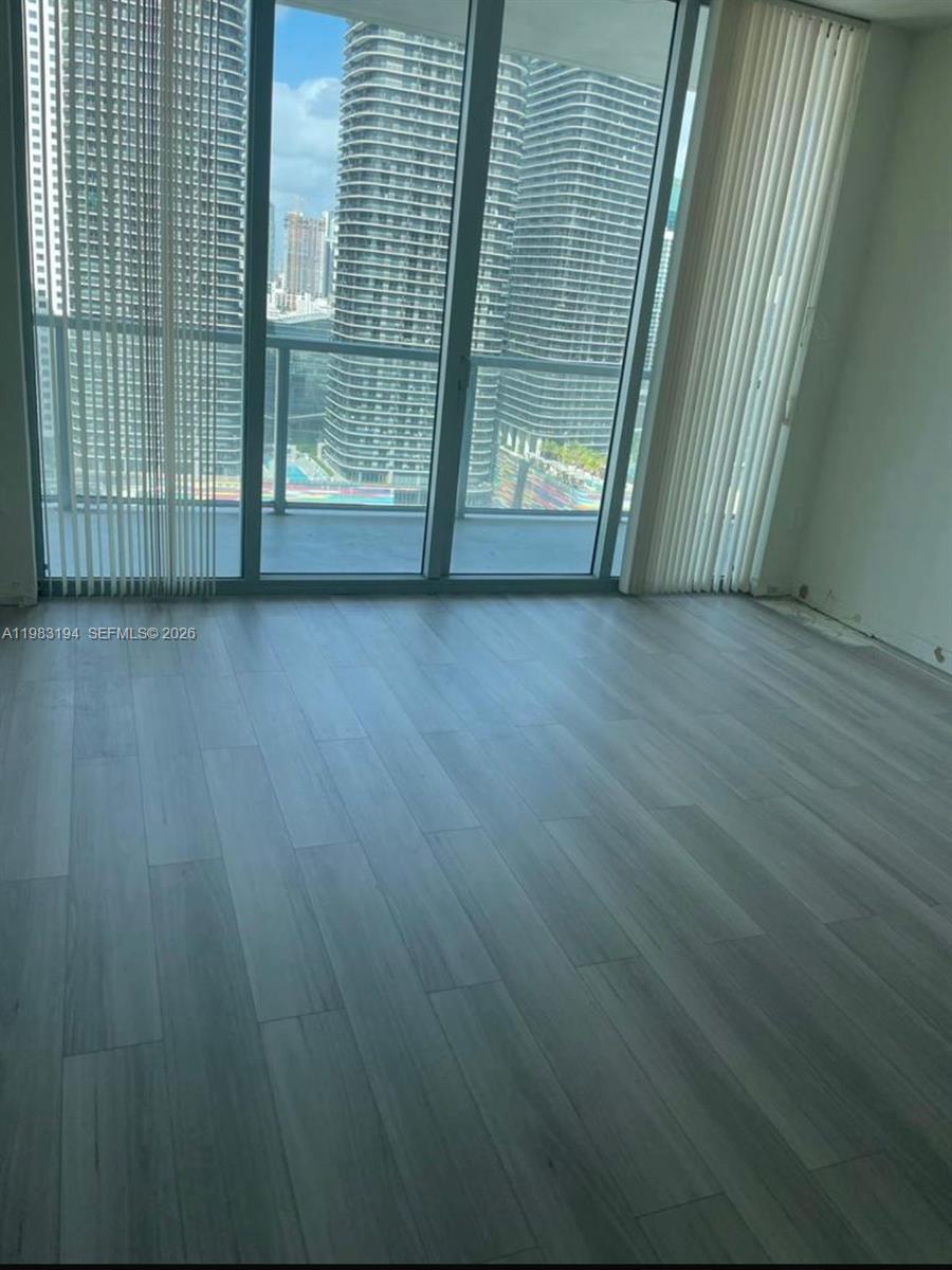 THE AXIS ON BRICKELL II C - Residential