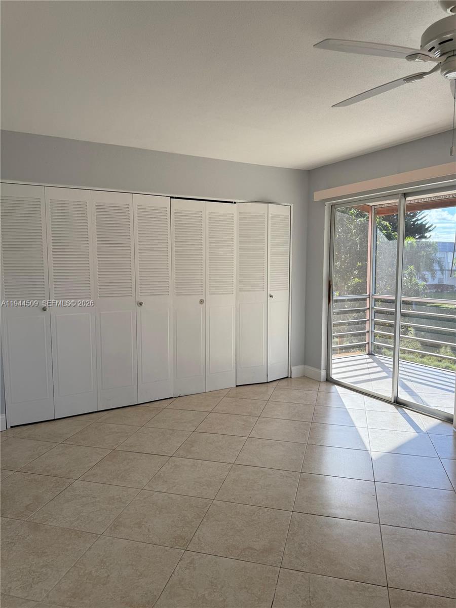 KINGS POINT SAXONY CONDOS - Residential