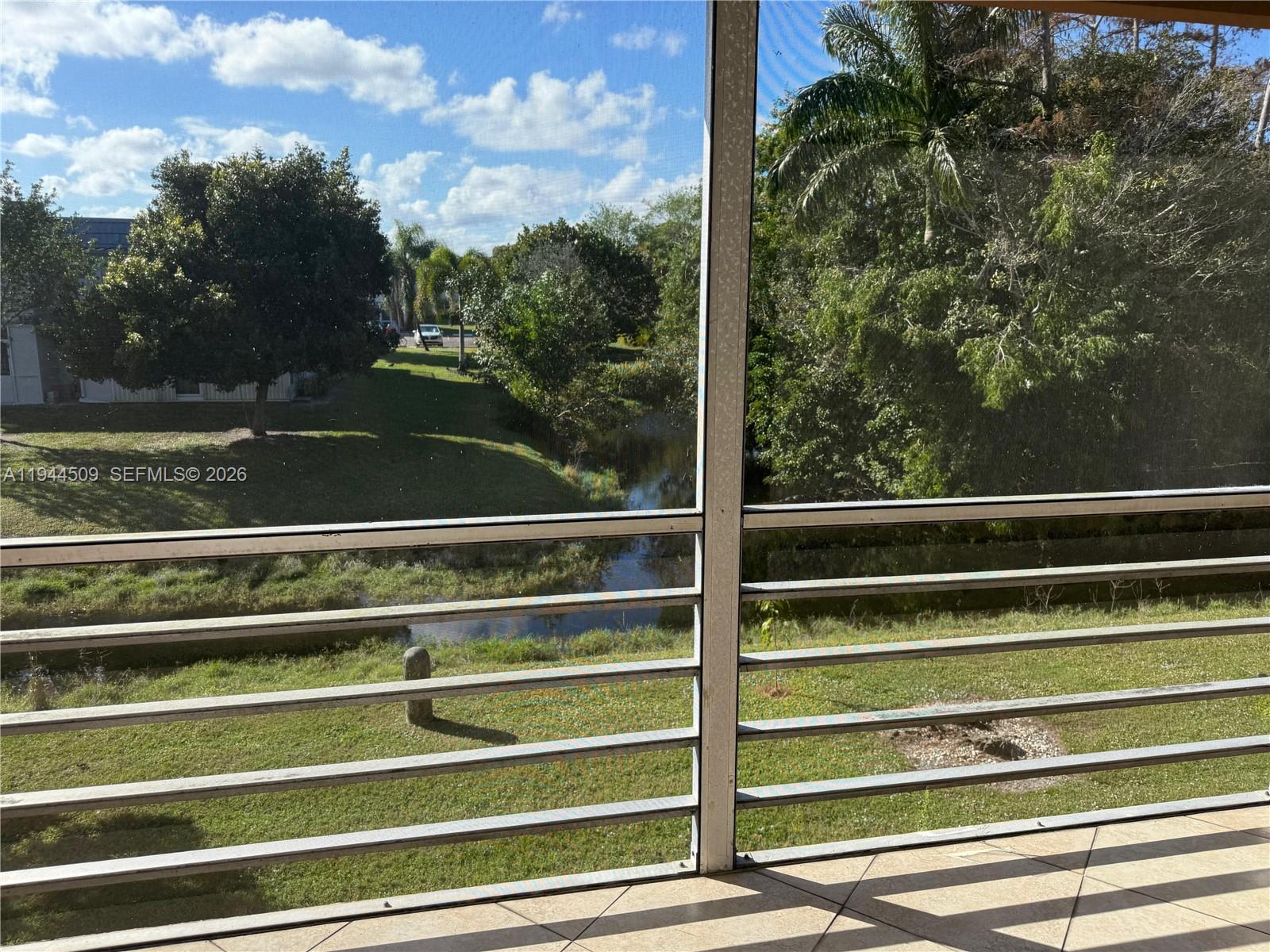 KINGS POINT SAXONY CONDOS - Residential