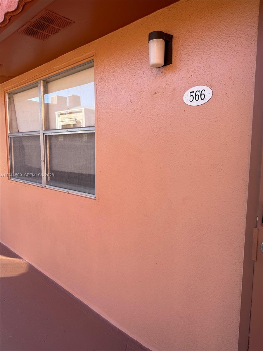 KINGS POINT SAXONY CONDOS - Residential