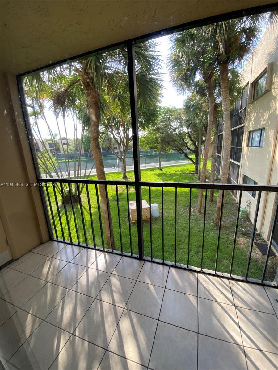 THE HORIZONS CONDO #4 - Residential Lease