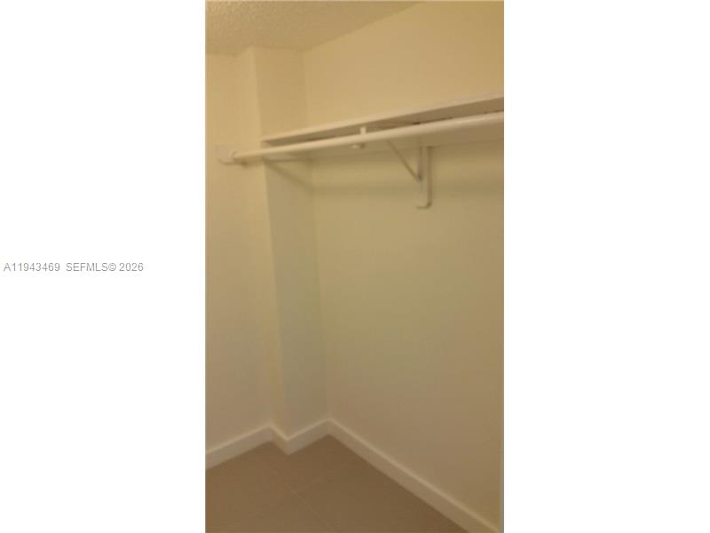 THE HORIZONS CONDO #4 - Residential Lease