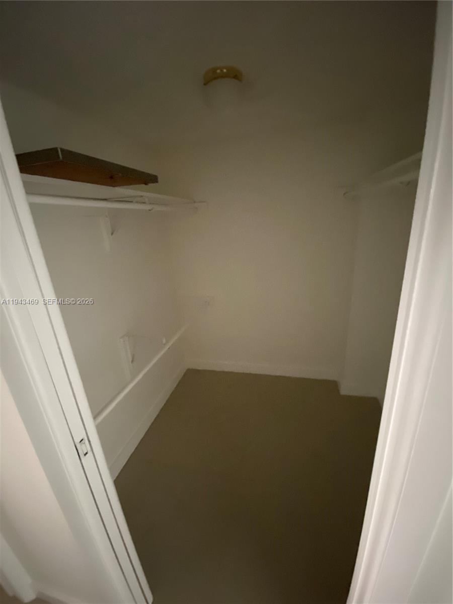 THE HORIZONS CONDO #4 - Residential Lease