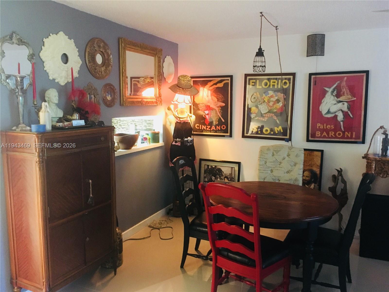 THE HORIZONS CONDO #4 - Residential Lease