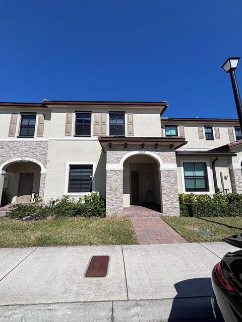 9965 SW 228th Ter Miami FL 33190