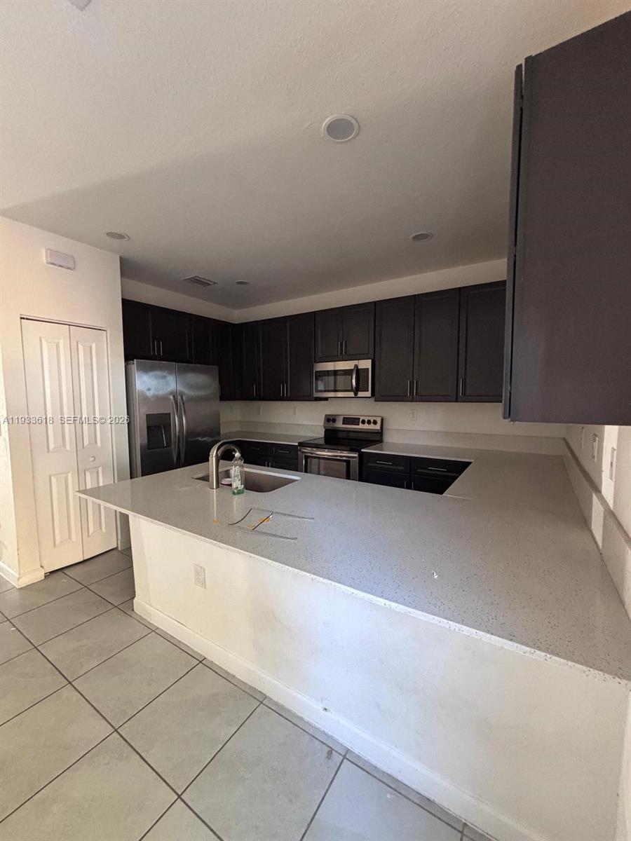 ENCLAVE SOUTH PHASE 2 - Residential