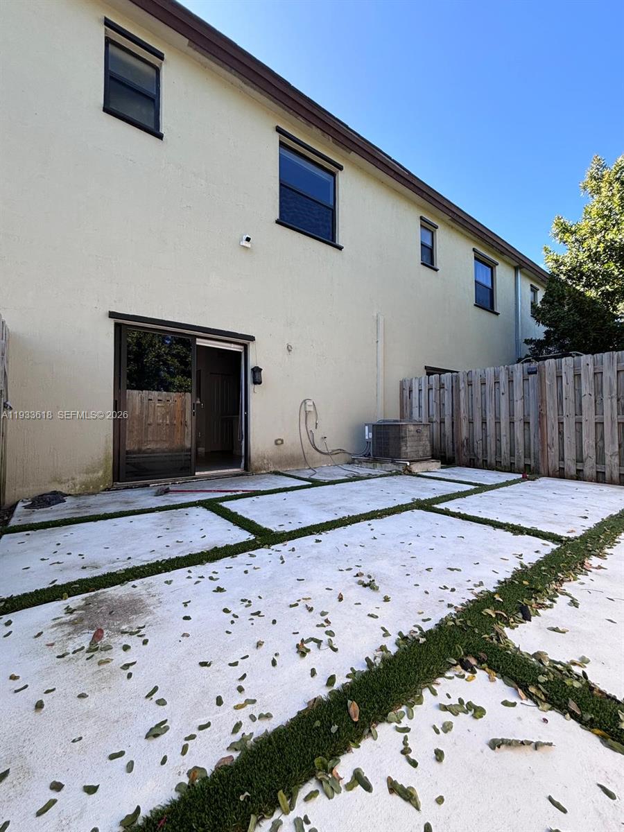 ENCLAVE SOUTH PHASE 2 - Residential