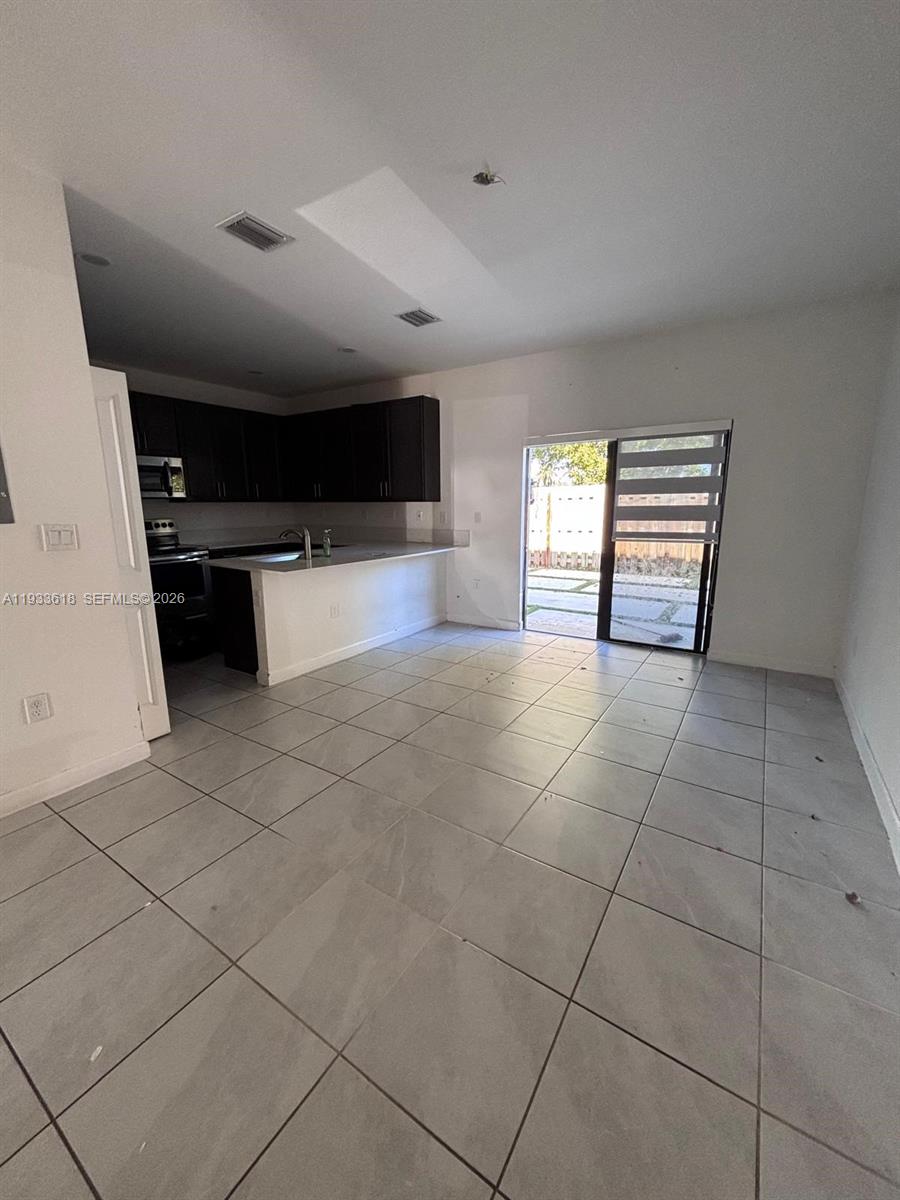 ENCLAVE SOUTH PHASE 2 - Residential