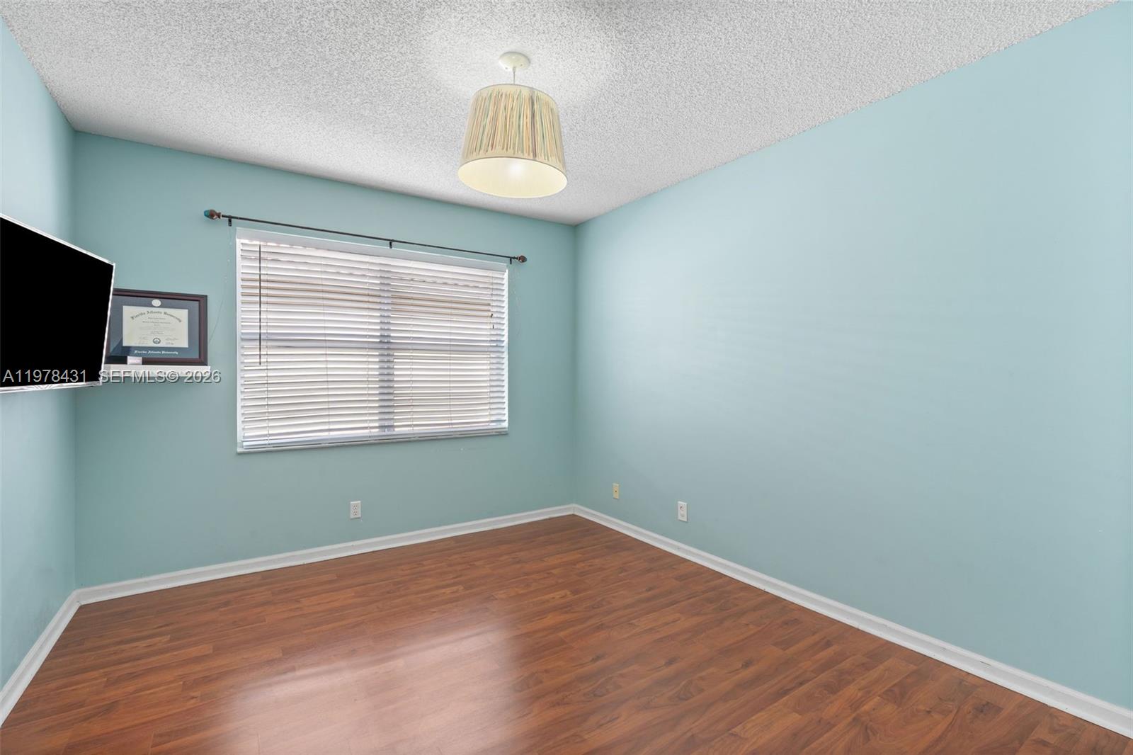 OAKWOOD - Residential