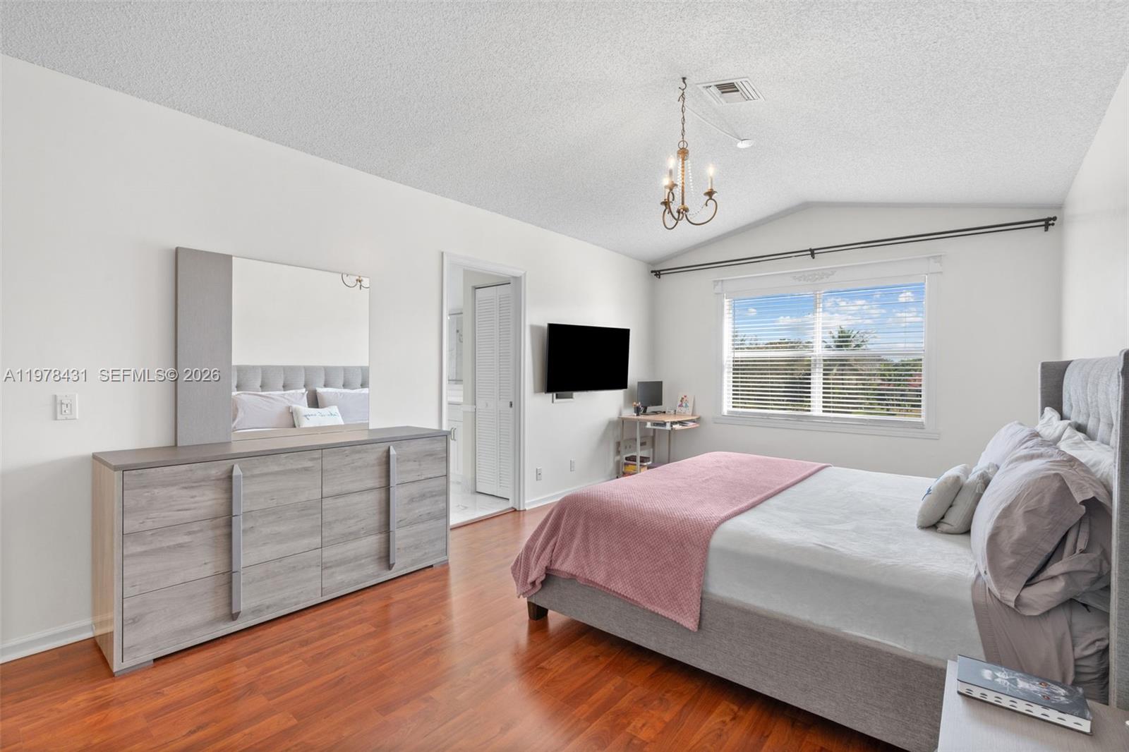 OAKWOOD - Residential