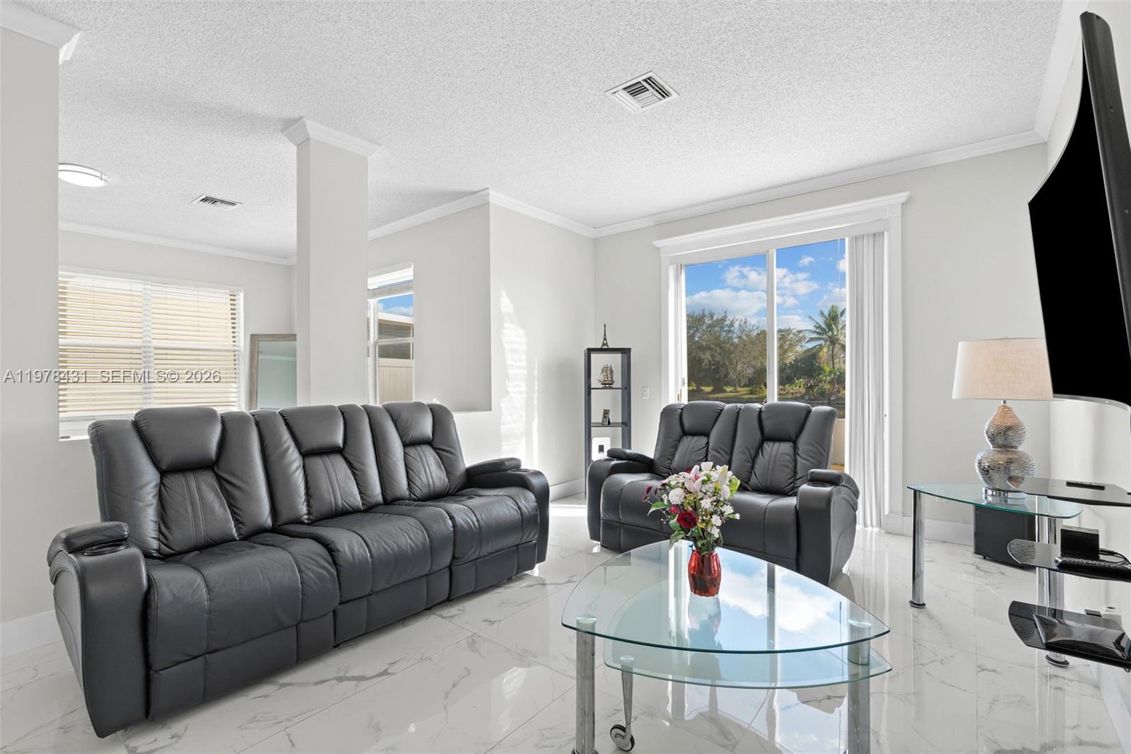 OAKWOOD - Residential