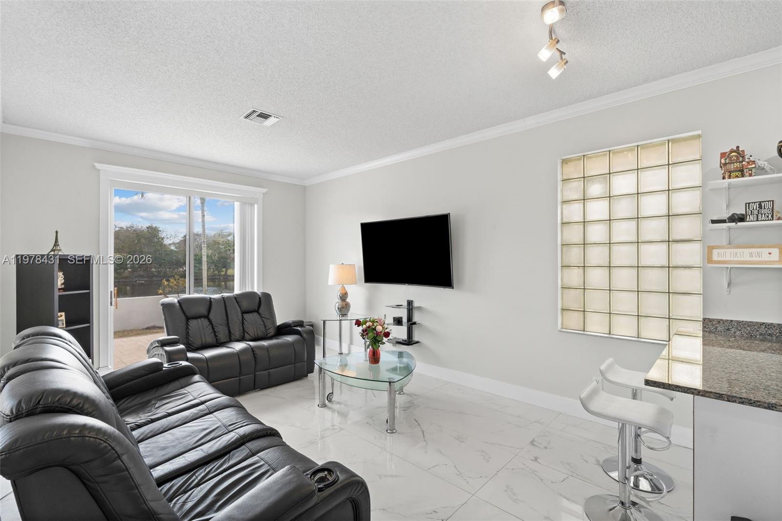 OAKWOOD - Residential